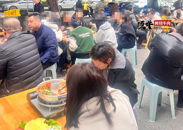 小火锅加盟:顽牛传递出一个清晰的鲜烧牛肉加盟信号